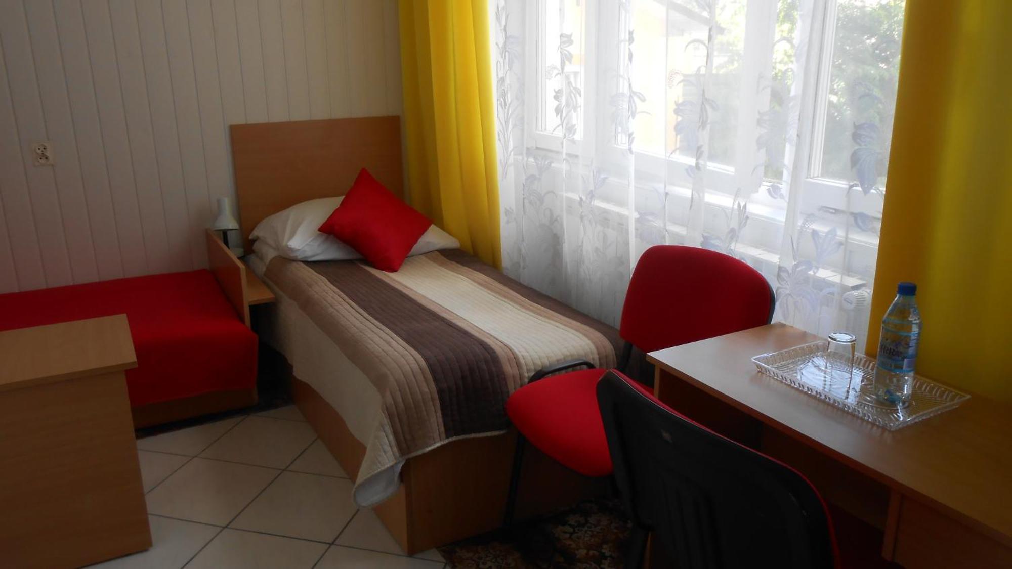 Hotel Leon Biała Podlaska Oda fotoğraf